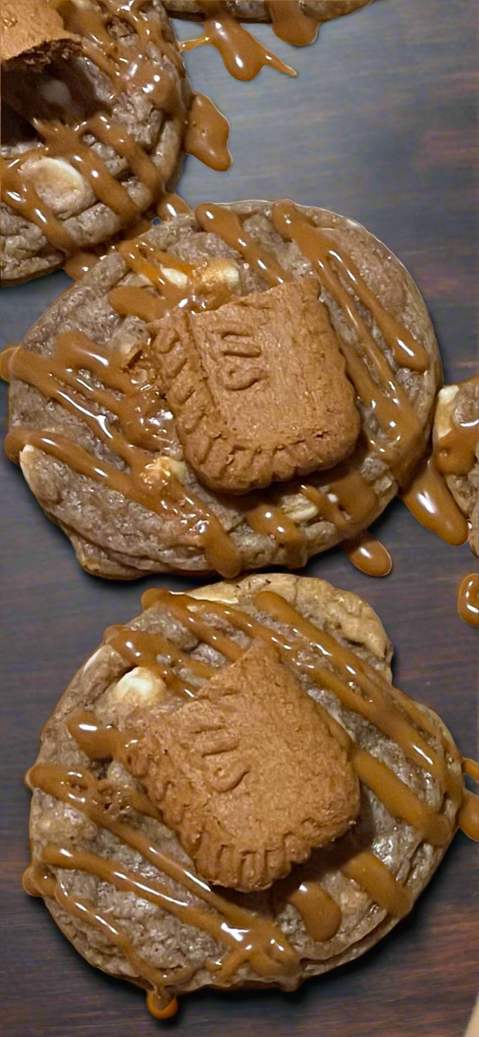 Single 4 oz Biscoff cookie with rich cookie butter flavor and a soft, indulgent center