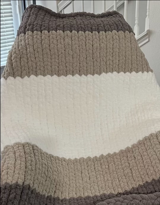 Serenity Luxe Lap Crochet Throw – 36” x 43”