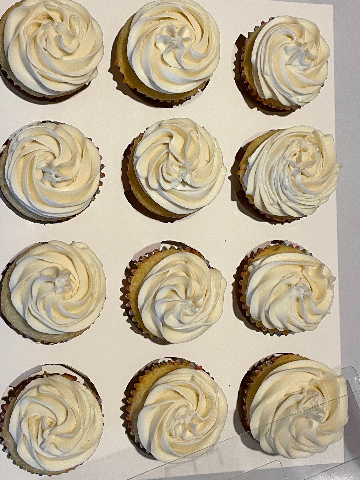 Vanilla Cupcakes – A Timeless Luxury